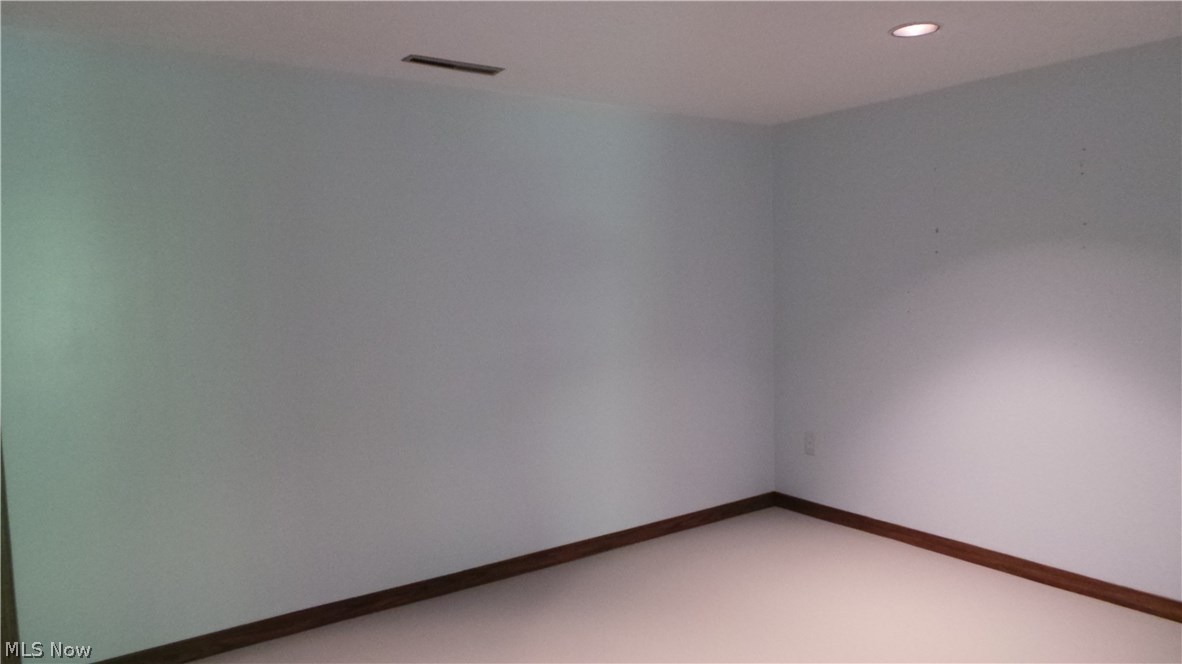 Ledgewood Condo - Residential