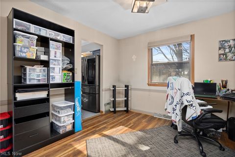 Tiny photo for 27261 Nantucket Drive, North Olmsted, OH 44070 (MLS # 5188866)