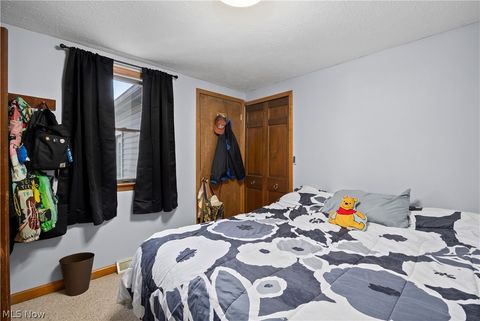 Tiny photo for 27261 Nantucket Drive, North Olmsted, OH 44070 (MLS # 5188866)