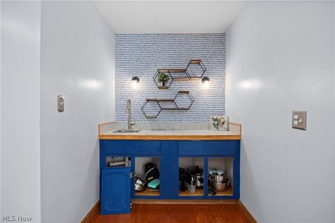 Tiny photo for 27261 Nantucket Drive, North Olmsted, OH 44070 (MLS # 5188866)