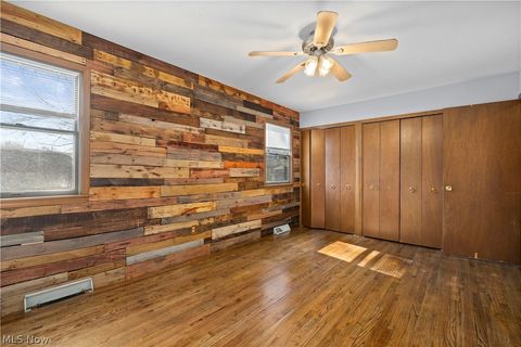 Tiny photo for 27261 Nantucket Drive, North Olmsted, OH 44070 (MLS # 5188866)