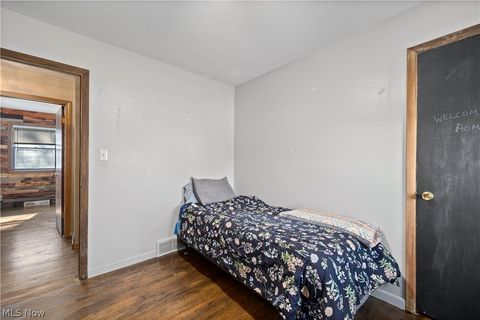 Tiny photo for 27261 Nantucket Drive, North Olmsted, OH 44070 (MLS # 5188866)