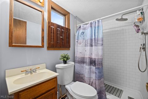 Tiny photo for 27261 Nantucket Drive, North Olmsted, OH 44070 (MLS # 5188866)