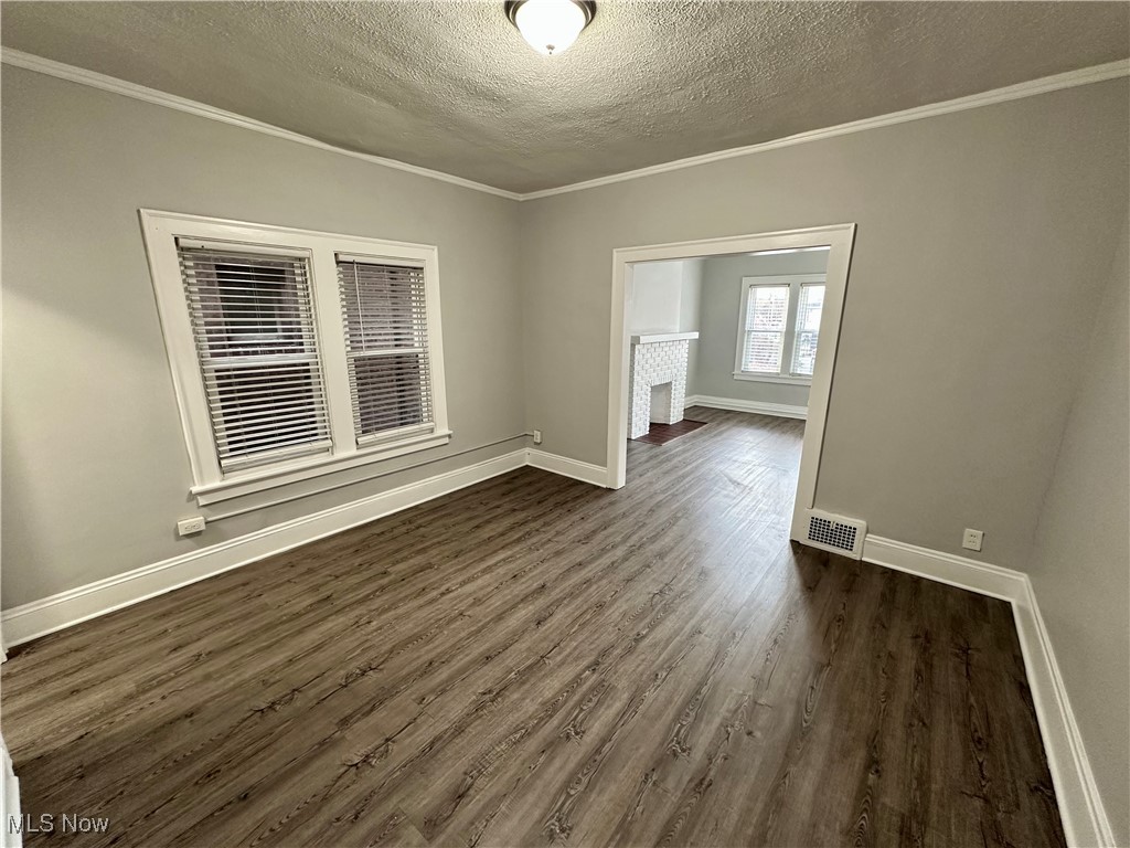 Mathews & Gilbert 03 - Residential Lease