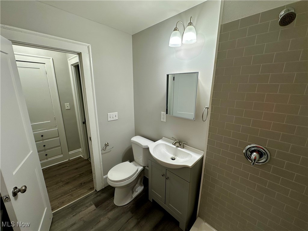 Mathews & Gilbert 03 - Residential Lease