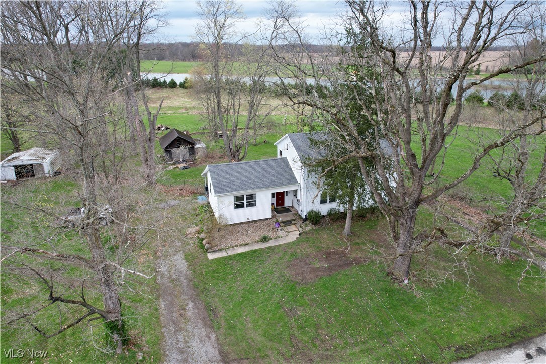 8195 Nichols Road, Garrettsville, Ohio image 3