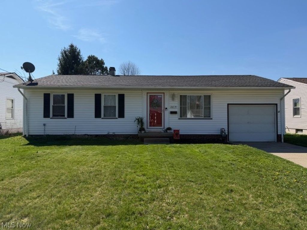 Photo of 2619 Center Avenue, Alliance, OH 44601 (MLS # 5199911)