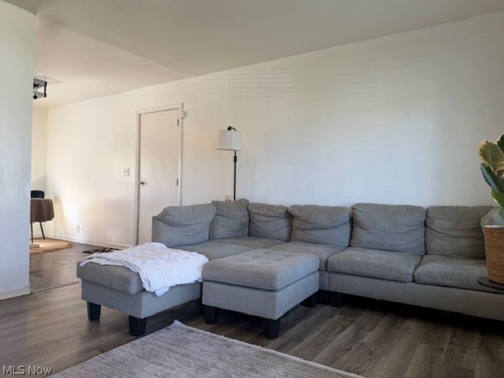 Photo of 2619 Center Avenue, Alliance, OH 44601 (MLS # 5199911)