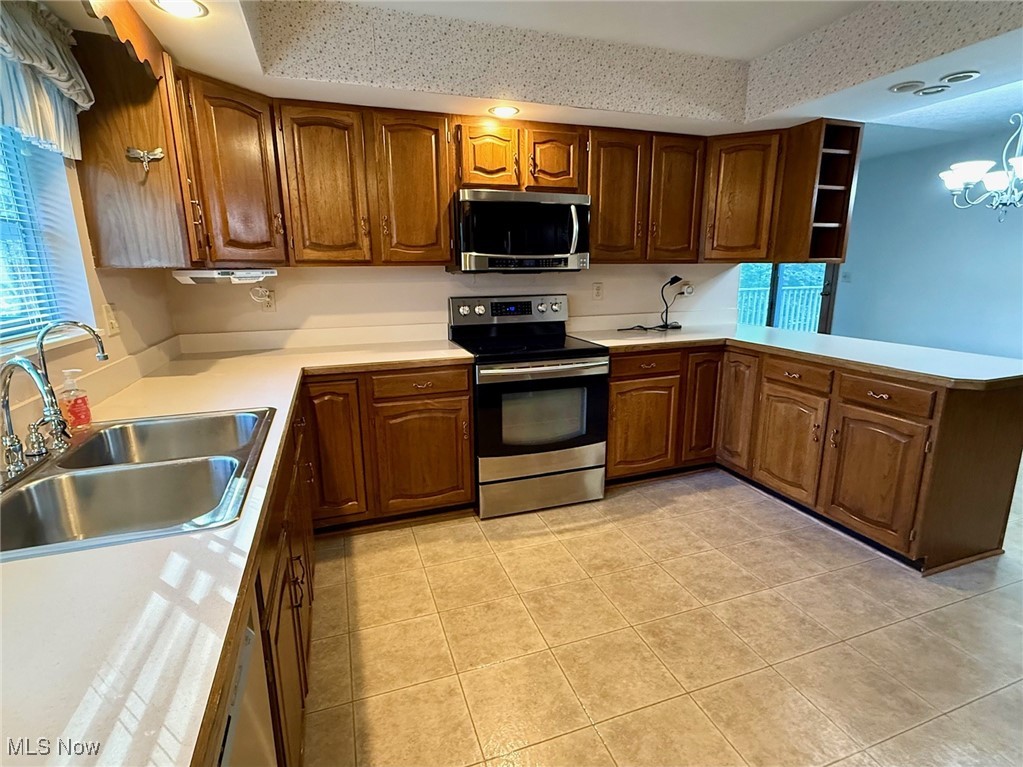 305 Flintwood Drive, Marietta, Ohio image 6