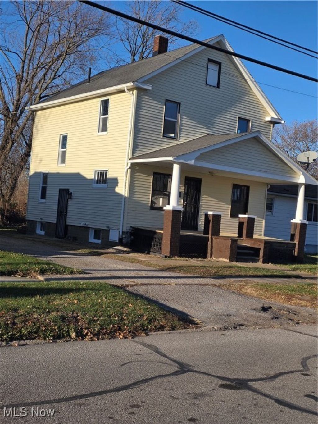 Photo of 811 F Street, Lorain, OH 44052 (MLS # 5174707)