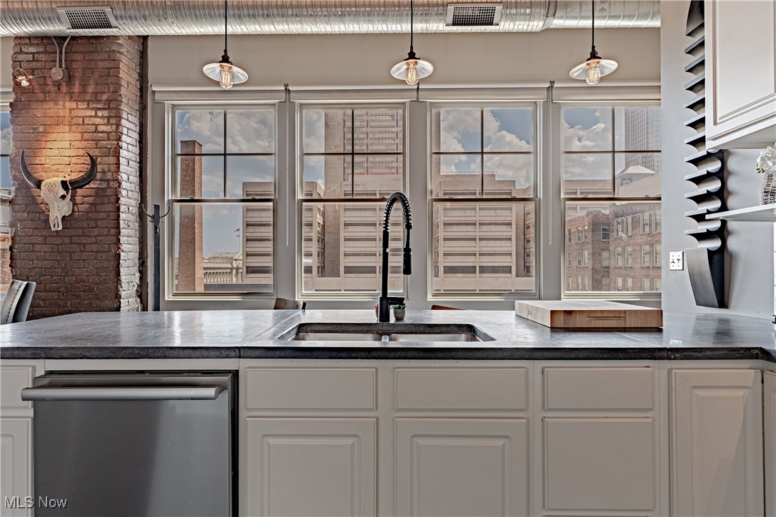 Erie Bldg Lofts Condo - Residential