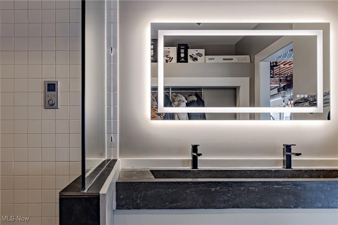 Erie Bldg Lofts Condo - Residential