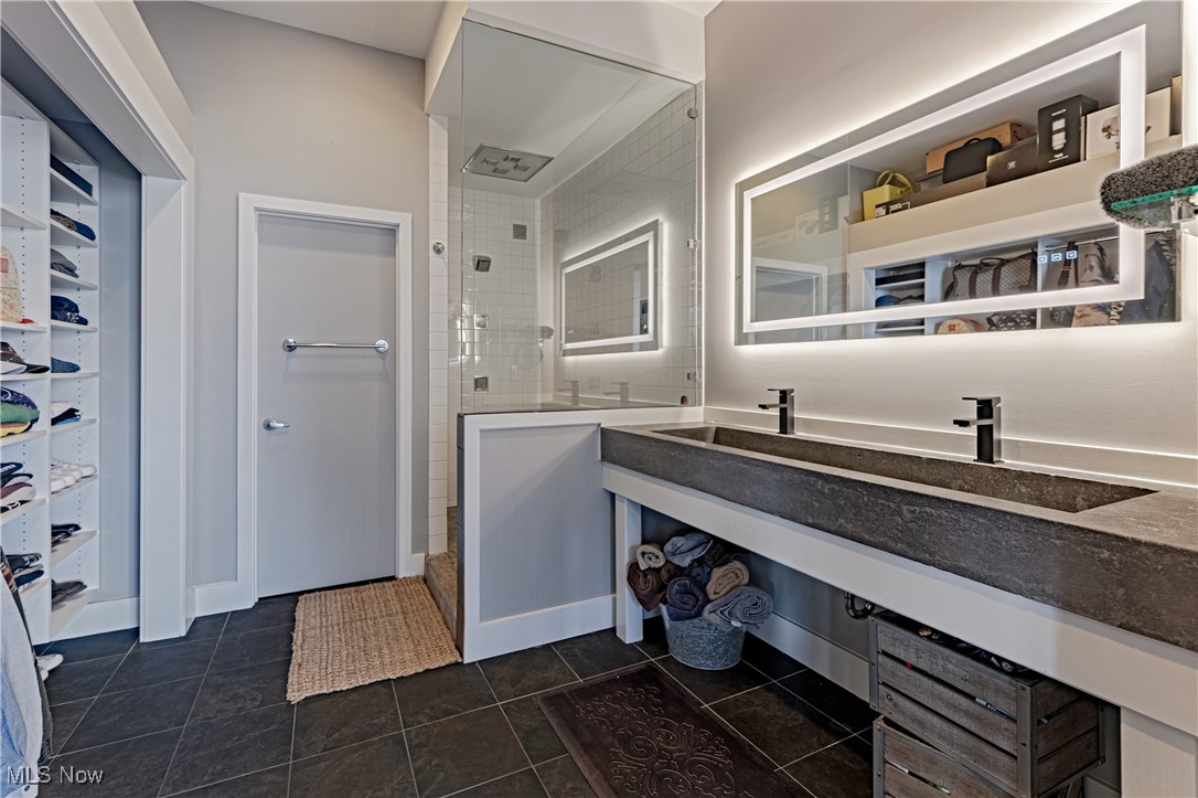 Erie Bldg Lofts Condo - Residential