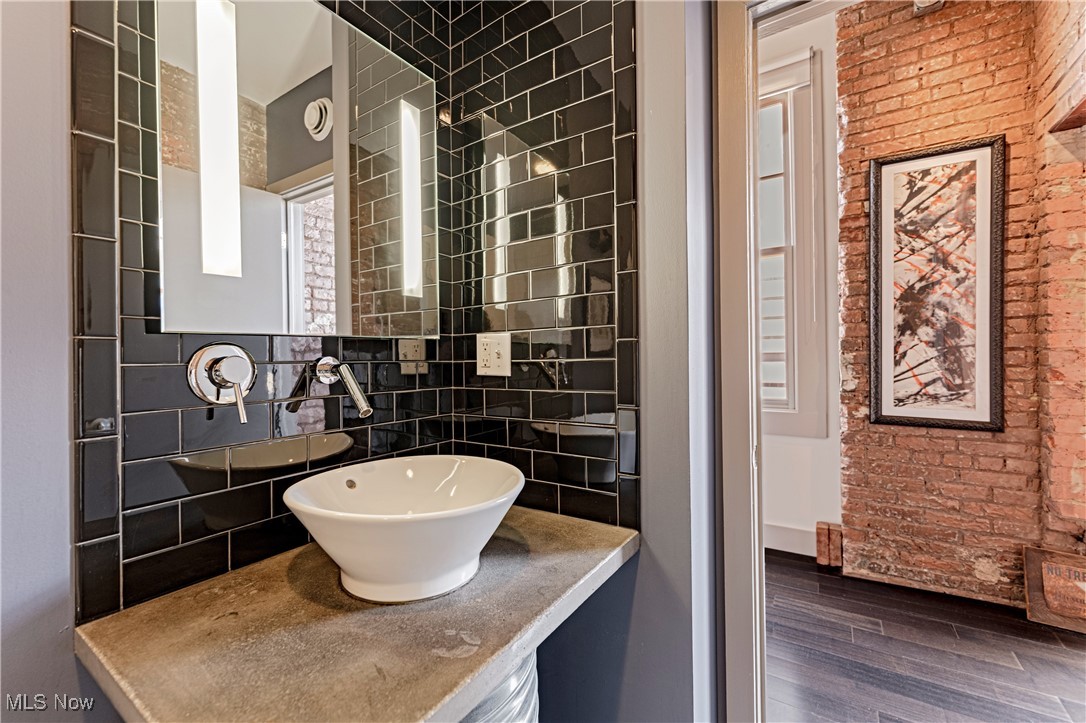 Erie Bldg Lofts Condo - Residential