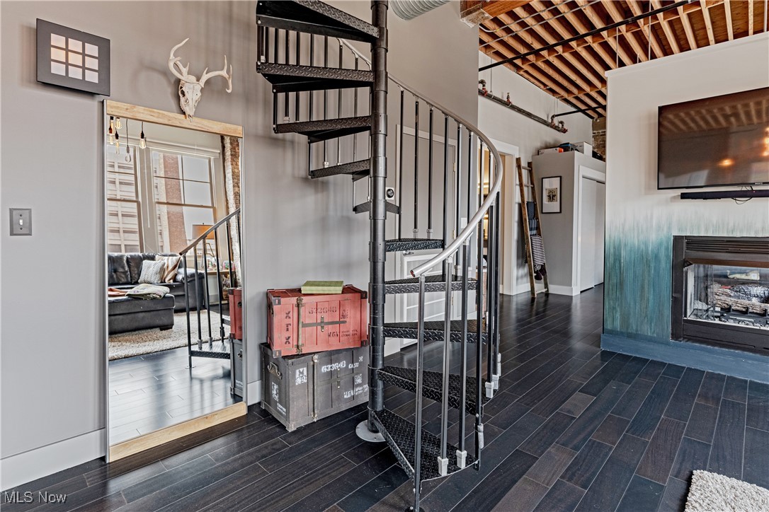 Erie Bldg Lofts Condo - Residential