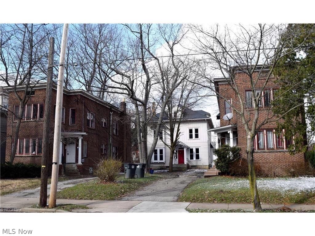 Bures - Commercial Sale