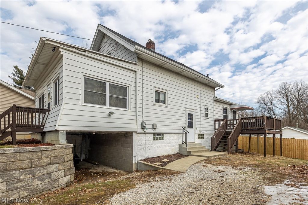 Photo of 1845 Seattle Street, Cuyahoga Falls, OH 44221 (MLS # 5187747)