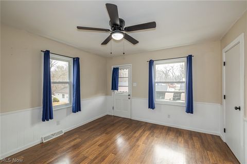 Tiny photo for 1845 Seattle Street, Cuyahoga Falls, OH 44221 (MLS # 5187747)