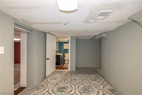 Tiny photo for 1845 Seattle Street, Cuyahoga Falls, OH 44221 (MLS # 5187747)