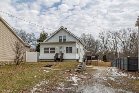 Tiny photo for 1845 Seattle Street, Cuyahoga Falls, OH 44221 (MLS # 5187747)