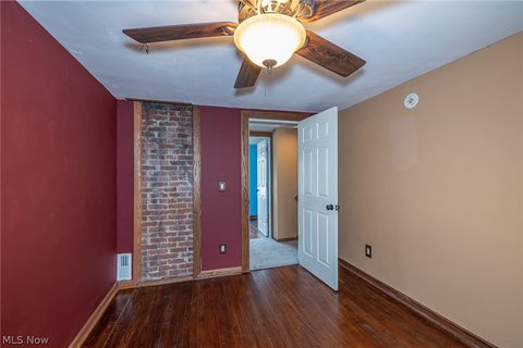 Tiny photo for 1845 Seattle Street, Cuyahoga Falls, OH 44221 (MLS # 5187747)