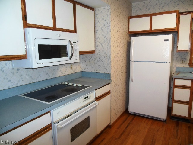 Hallworth Manor Estates 01 - Residential