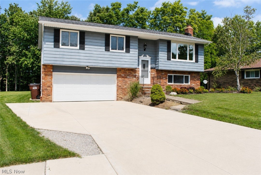 8920 Lakeview Circle