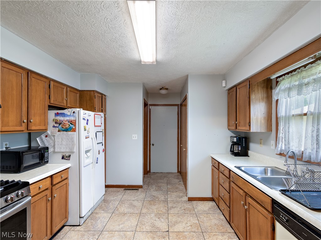 Country Club Estates - Residential