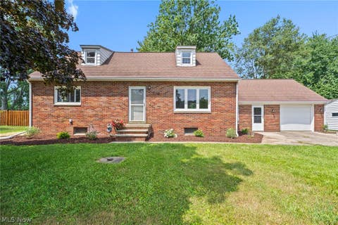 Homes For Sale - 7018 Manor Drive<br/> Elyria, OH 44035