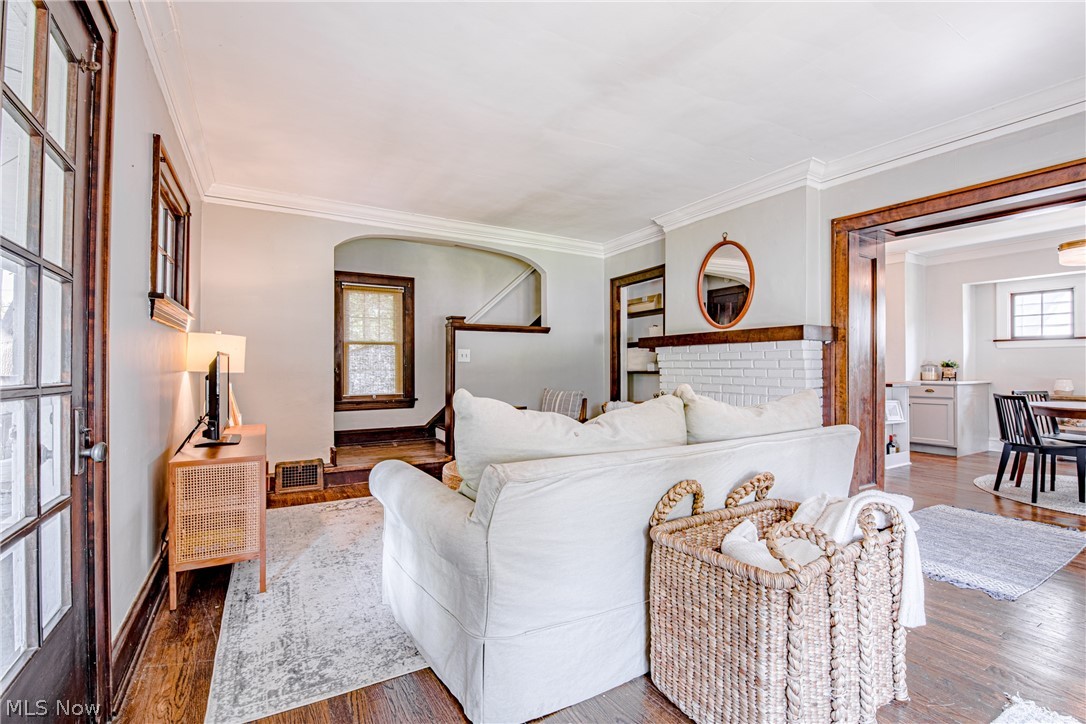 Frederick W Blatzs Pkwy Al - Residential