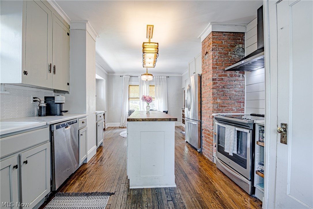 Frederick W Blatzs Pkwy Al - Residential