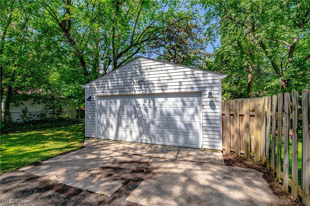 Frederick W Blatzs Pkwy Al - Residential