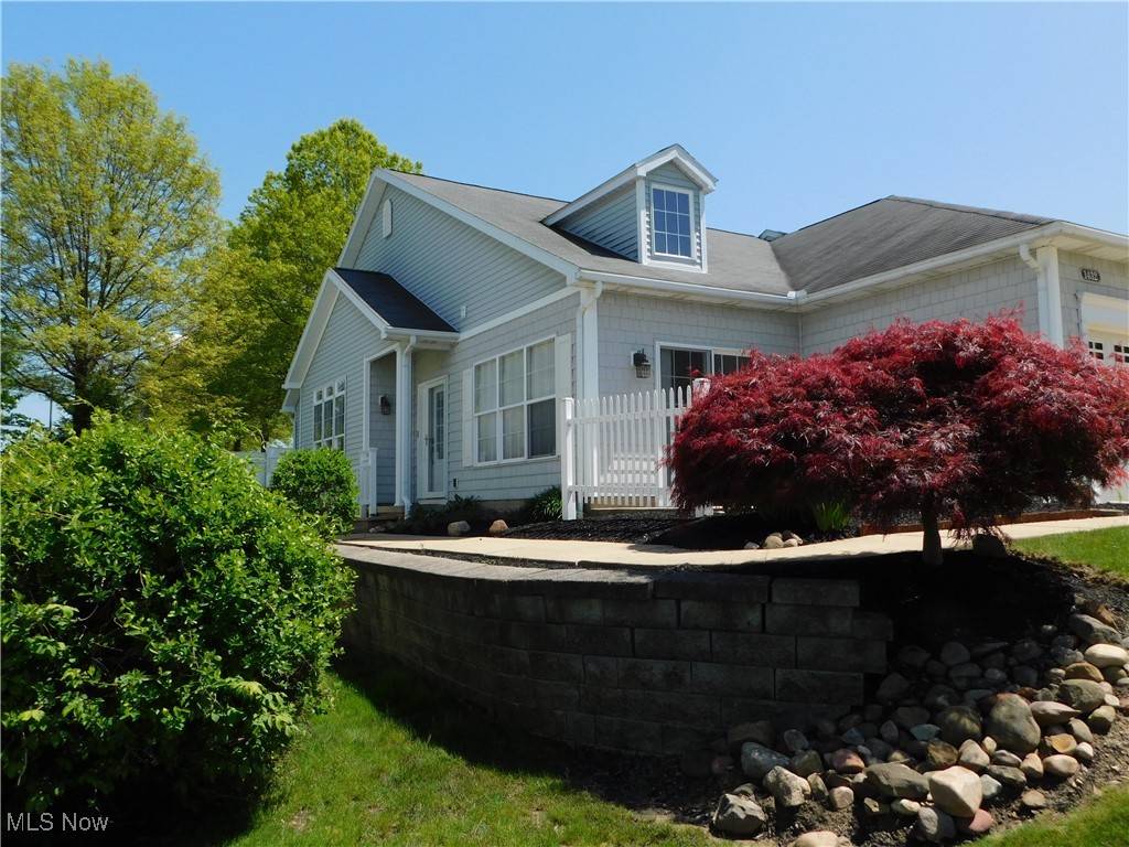 1432 Chesapeake Avenue, Louisville, Ohio image 1