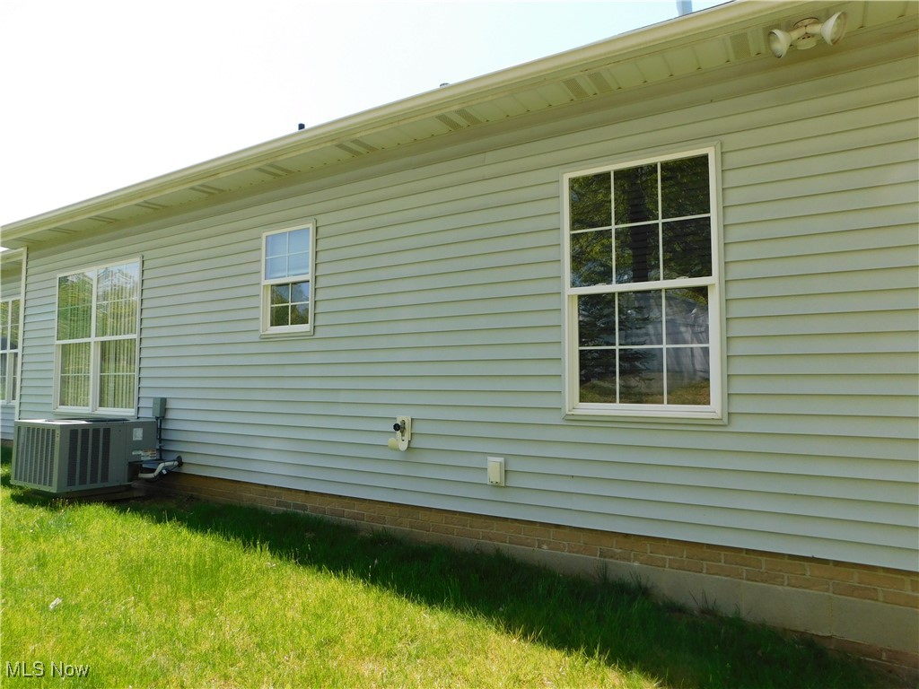 1432 Chesapeake Avenue, Louisville, Ohio image 33