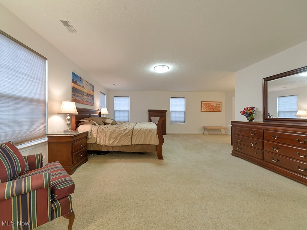818 Hilliary Lane, Aurora, Ohio image 14