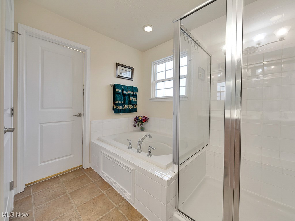 818 Hilliary Lane, Aurora, Ohio image 17