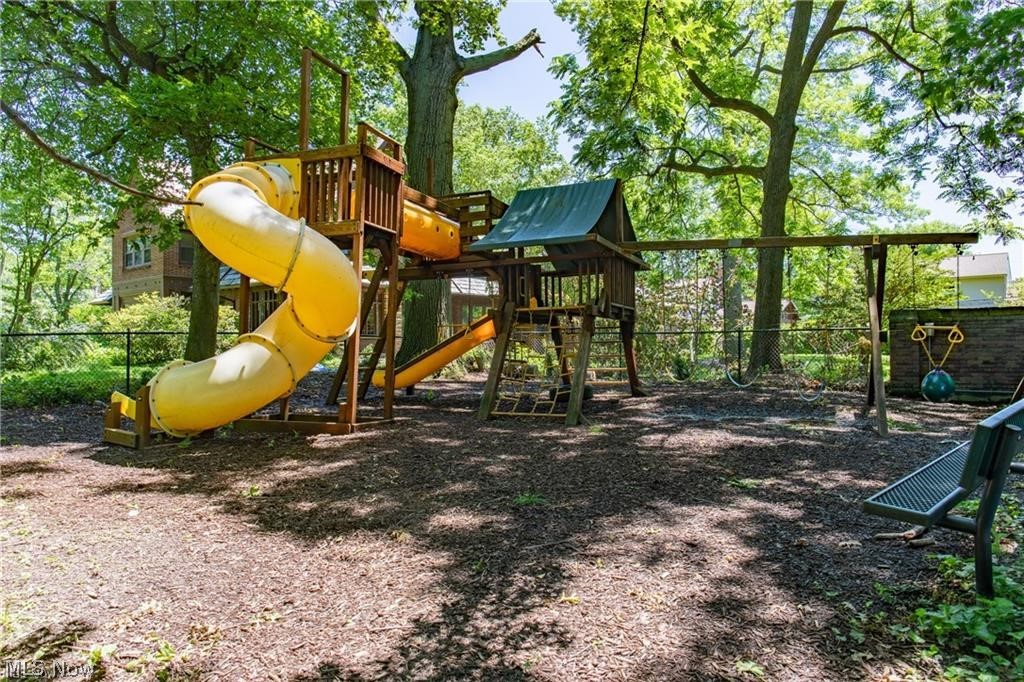 Utopia Beach 05 - Residential