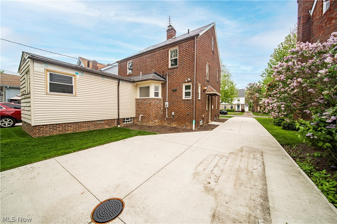 Utopia Beach 05 - Residential