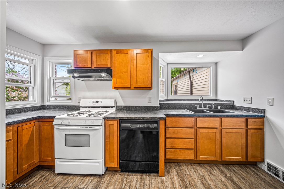 Utopia Beach 05 - Residential