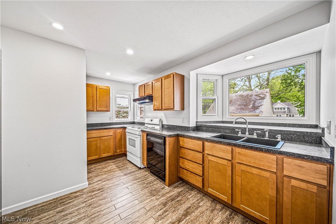 Utopia Beach 05 - Residential