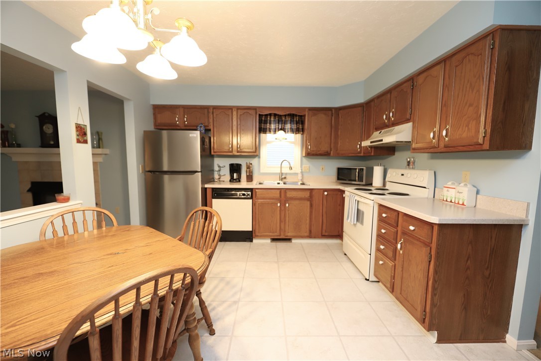 Bryn Mawr Clstr Ph 01 - Residential