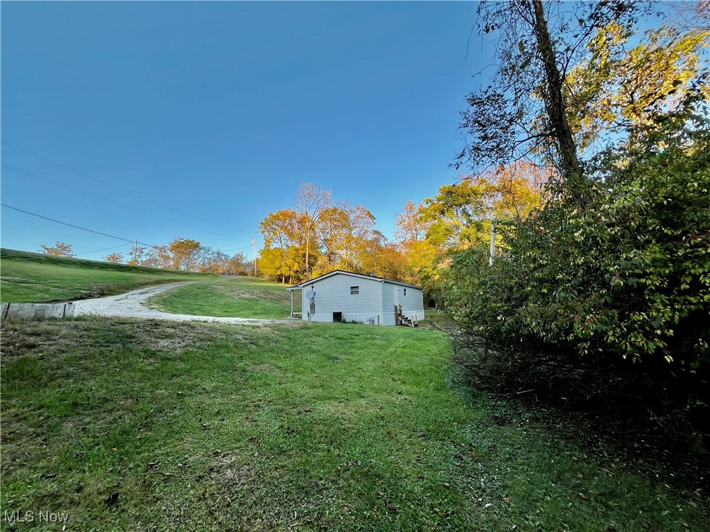 668 Calder Ridge Road, Belpre, Ohio image 18