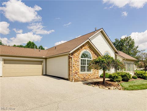 Tiny photo for 664 Crossings Circle, Tallmadge, OH 44278 (MLS # 5239226)