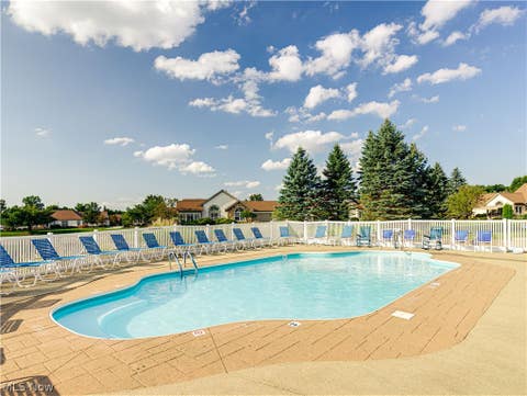 Tiny photo for 664 Crossings Circle, Tallmadge, OH 44278 (MLS # 5239226)