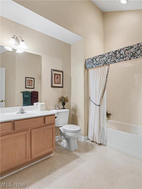 Tiny photo for 664 Crossings Circle, Tallmadge, OH 44278 (MLS # 5239226)
