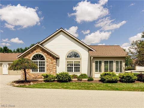 Tiny photo for 664 Crossings Circle, Tallmadge, OH 44278 (MLS # 5239226)