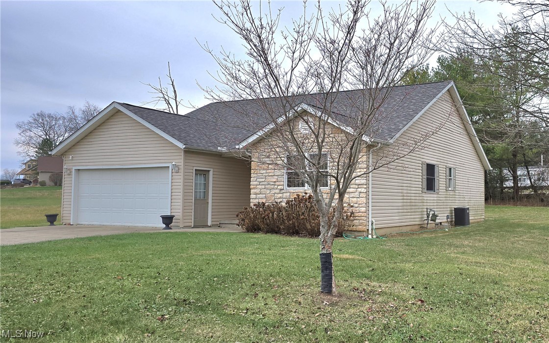 480 Walters Way #LOT 3 AND 4, Zanesville, Ohio image 2