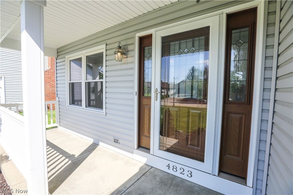 Photo of 4823 Elizabeth Lane, Brooklyn, OH 44144 (MLS # 5200973)