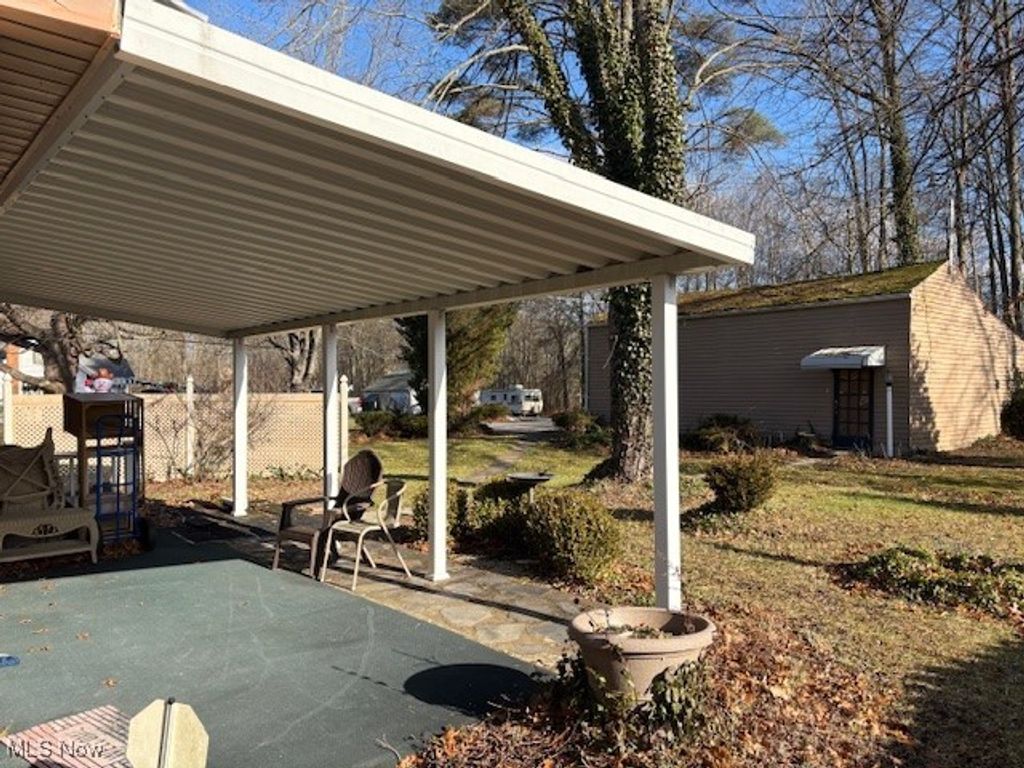 Photo of 13222 Atwater Avenue NE, Alliance, OH 44601 (MLS # 5178366)