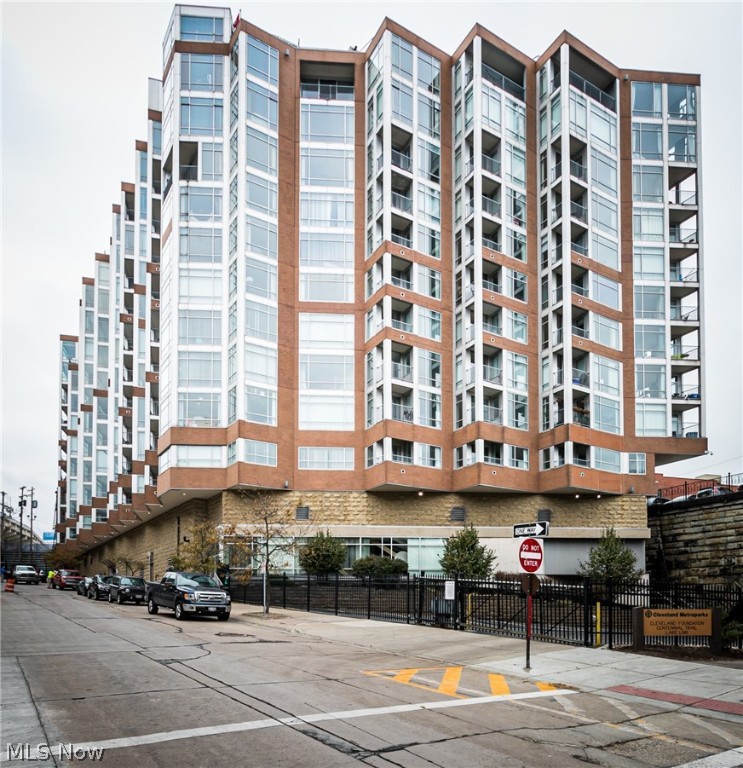 Condos/Stonebridge - Residential Lease